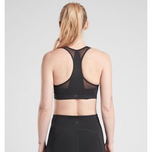Athleta Hustle Bra in Supersonic D-DD